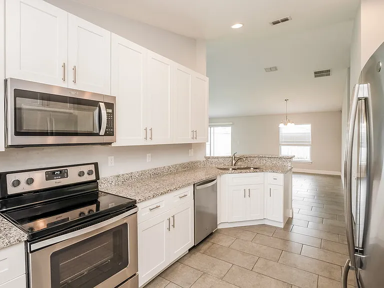 433 Bloomfield Dr — Photo 7