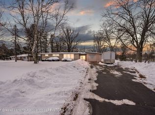 9899 Looking Glass Brook Dr, Grand Ledge, MI 48837