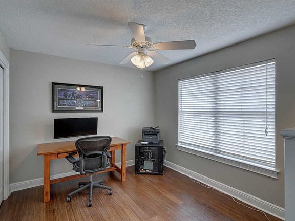 4th image of 9106 Orlando Ave