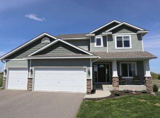 1602 Friesian St, Shakopee, MN 55379