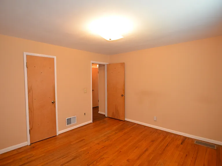 4625 Orchard Ln — Photo 11