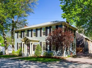 28 Kendall St, Barre, MA 01005