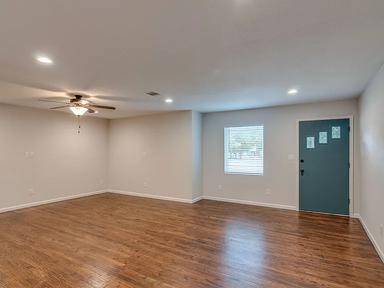 300 Ridgecrest Dr — Photo 7
