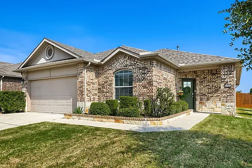 141 Marienfeld Ln Photo 1