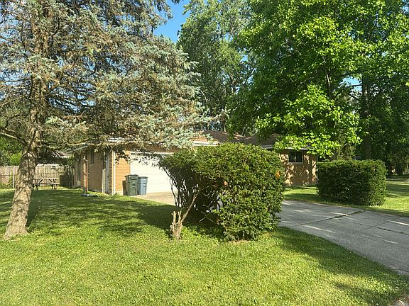 3rd image of 623 Omar Cir