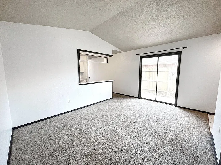 405 NW 119th St #405 — Photo 3