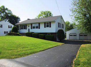 61 Oak Rd, Trappe, PA 19426