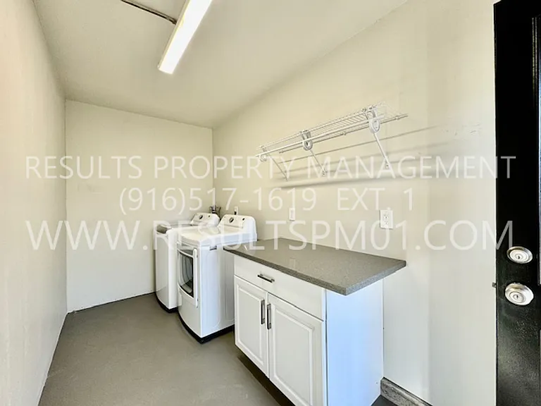 105 Parry St — Photo 14