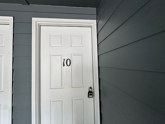 2nd image of 65 SE Ainslee Ave