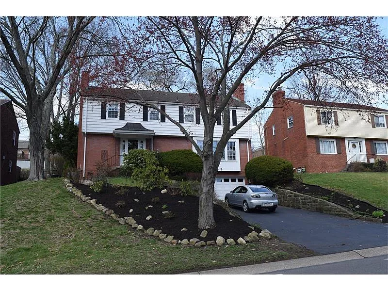 358 Newburn Dr photo 1
