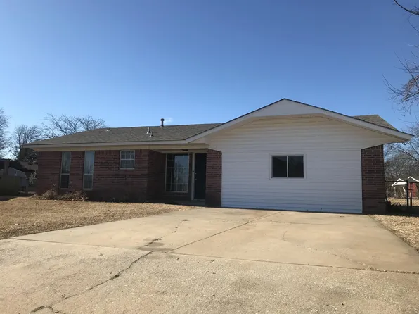 25 Arapaho Dr, Shawnee, OK 74801