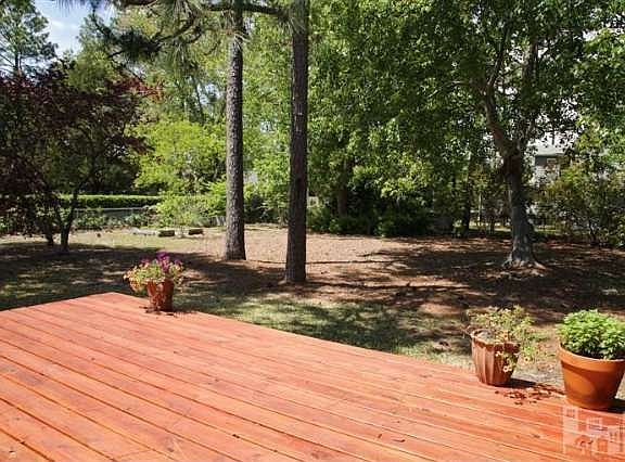 2nd image of 913 Greenhowe Dr