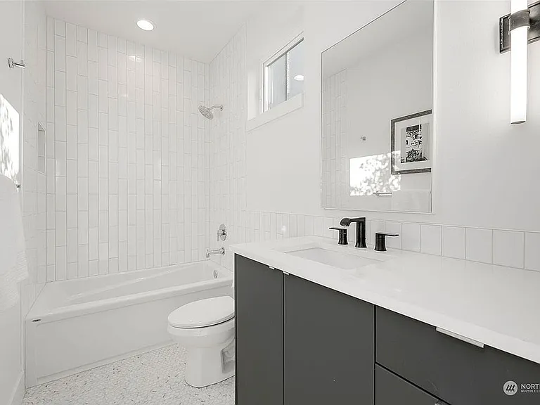 762 N 65th St #B — Photo 20
