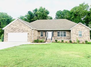 47 Colonial Dr, Winchester, TN 37398