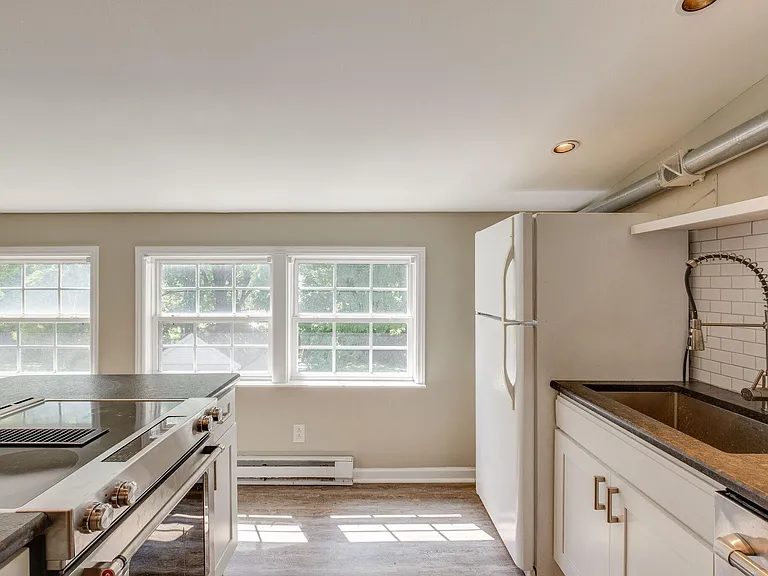 253 Thuss Ave #2 — Photo 3