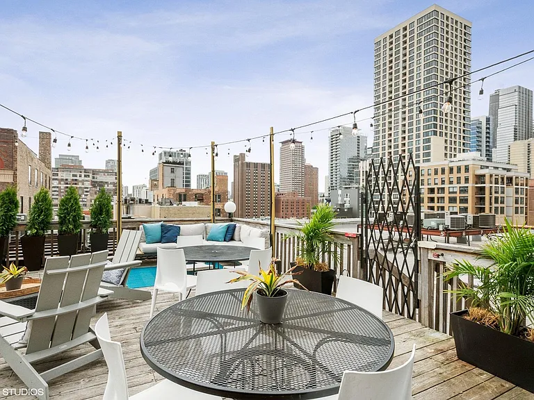 225 W Huron St #207 — Photo 15