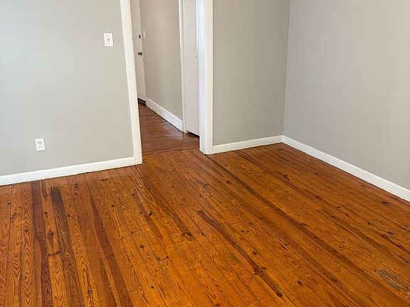 5th image of 1048 Northampton St #2
