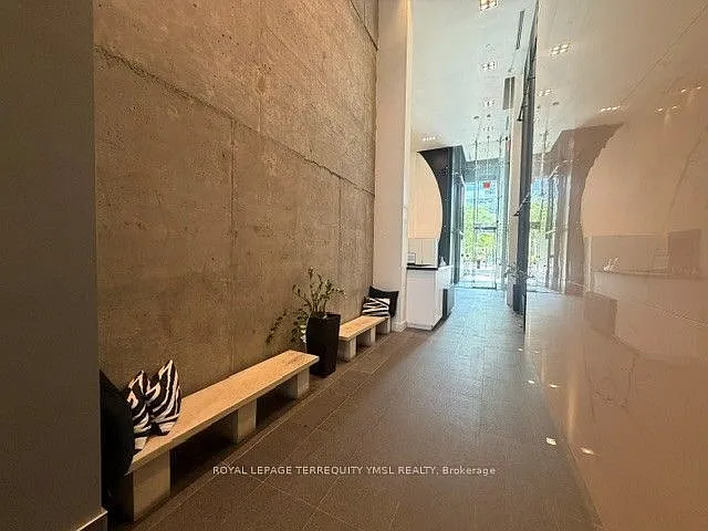 Theatre Park — Photo 3