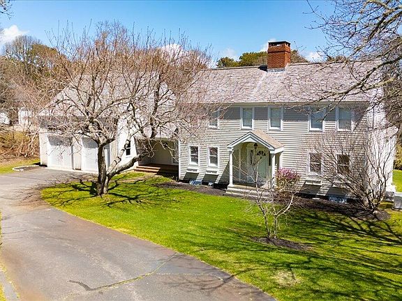 3rd image of 60 Harbor Hill Road