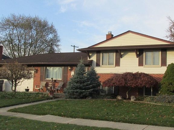 2nd image of 36731 Kimberly Dr