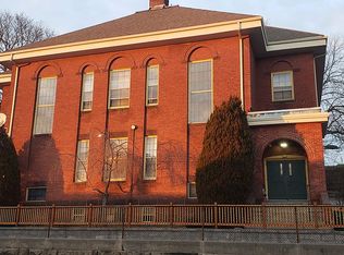 388 Vose St APT 1, Woonsocket, RI 02895