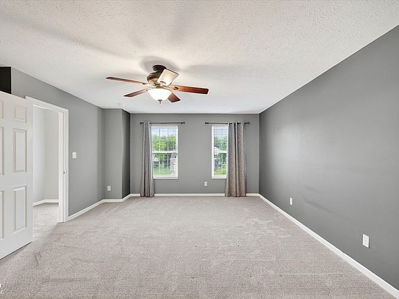 3rd image of 16704 Earl Park Ct