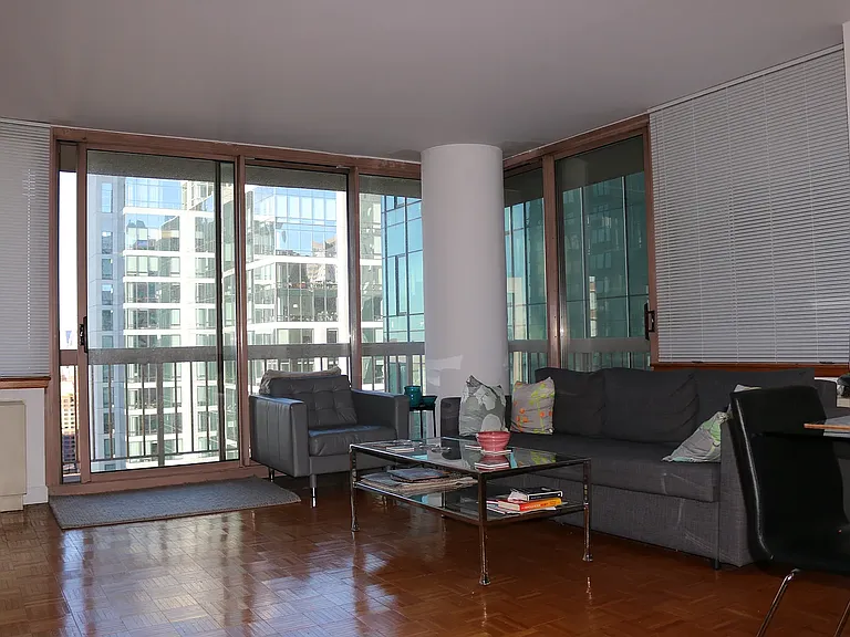 235 E 40th St #33B — Photo 5