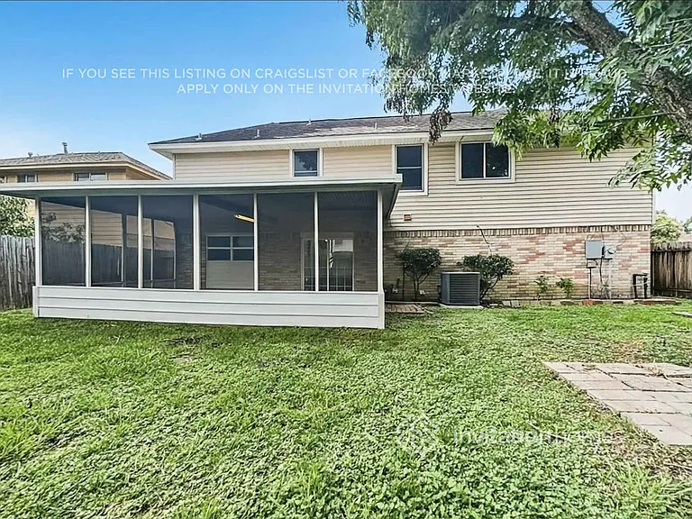 10514 Wayward Wind Ln — Photo 24