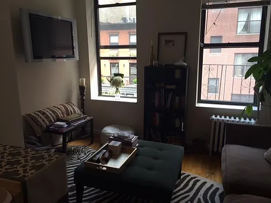 Rented by Town Residential | media 32