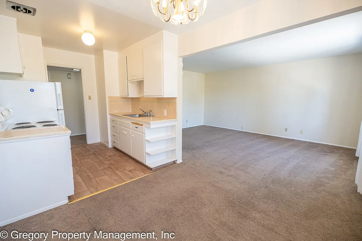 Building Photo - 512 Santa Clara