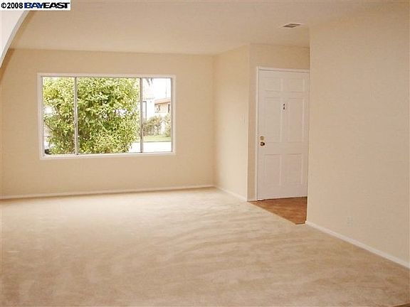 2nd image of 1520 142nd Ave
