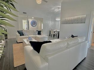 9828 Luna Cir #H-203, Naples, FL 34109