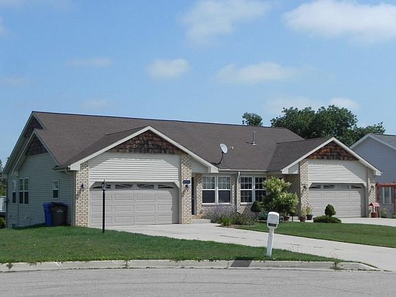 2nd image of 303 E Haven Dr