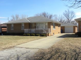 1620 N Stephens Ave, Grandview, IL 62702