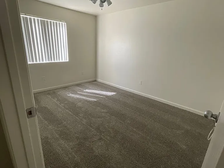 Canyon Club Apartments — Photo 55