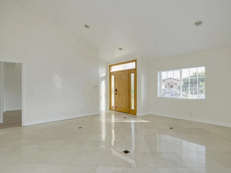 4721 Berryman Ave — Photo 6