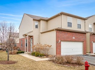 16420 Willow Walk Dr, Lockport, IL 60441