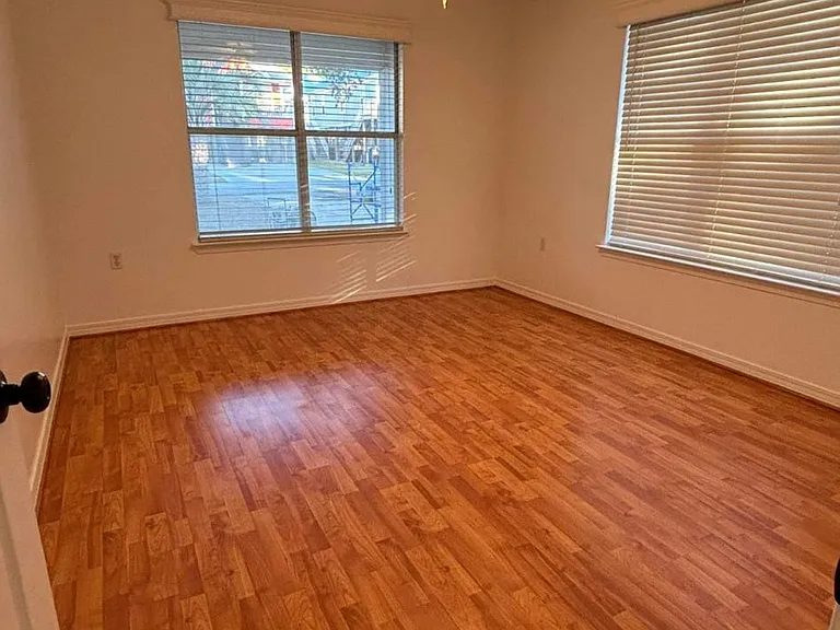 5587 Mobile Ave — Photo 12