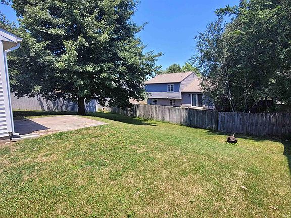2nd image of 3441 Sibley Ln