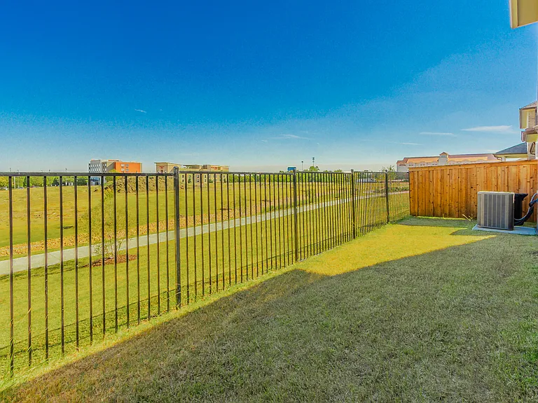 2068 Buffalo Hill Dr — Photo 23