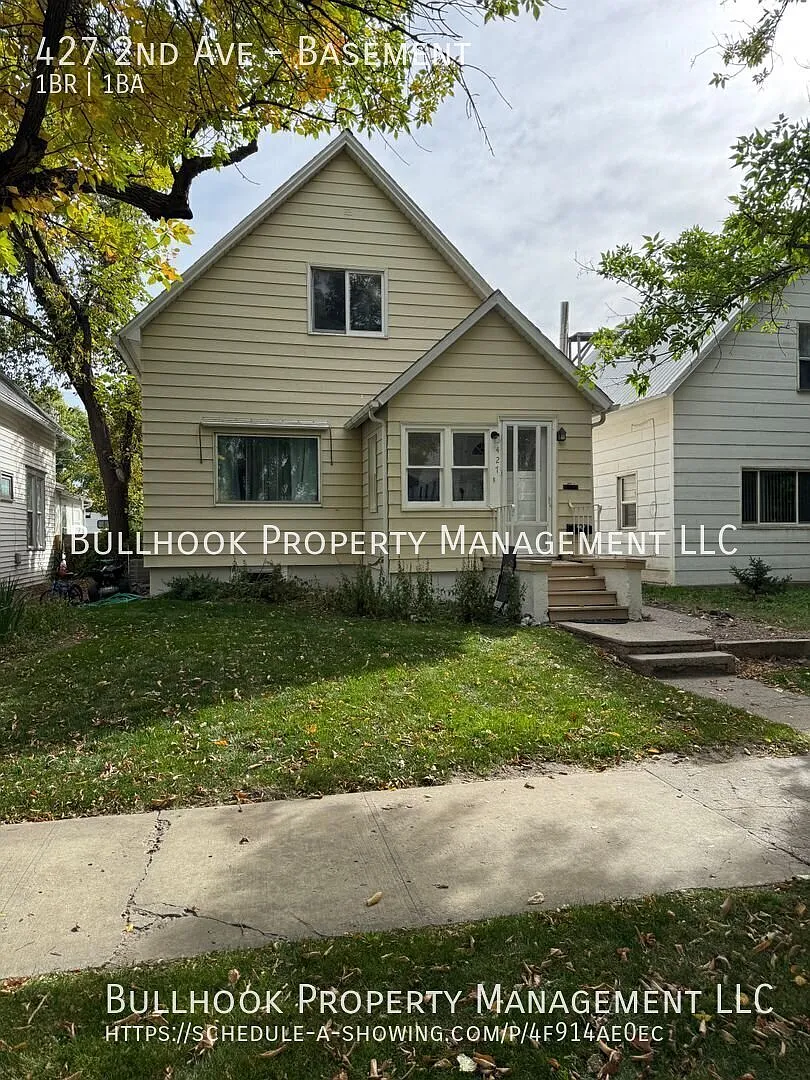 Updated 1 bedroom apartment close to MSU-N & Downtown Havre — Photo 2