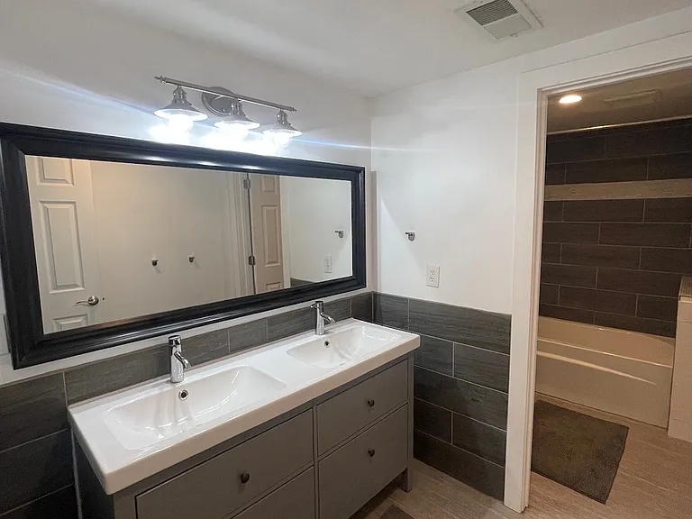 2356 Tyler Ave — Photo 17