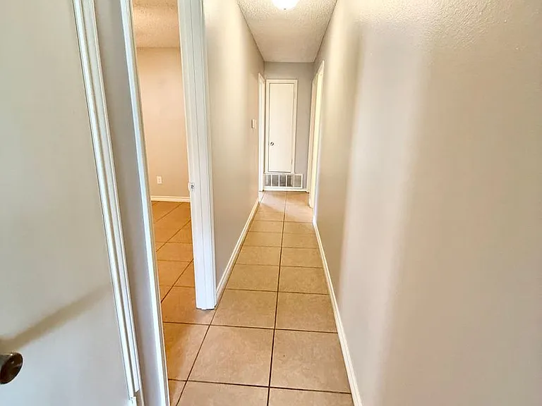1629 Susan Dr — Photo 9