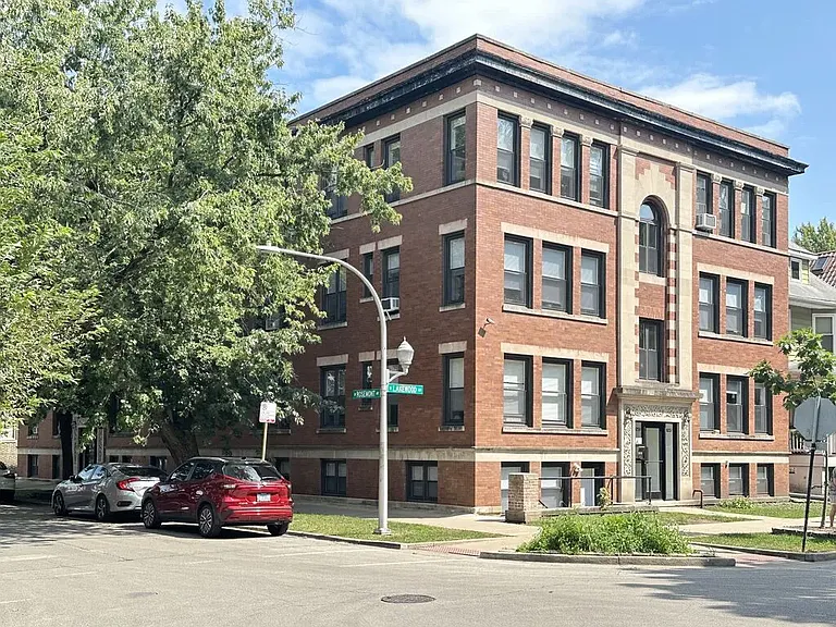 6253 N Lakewood Ave #1 — Photo 7