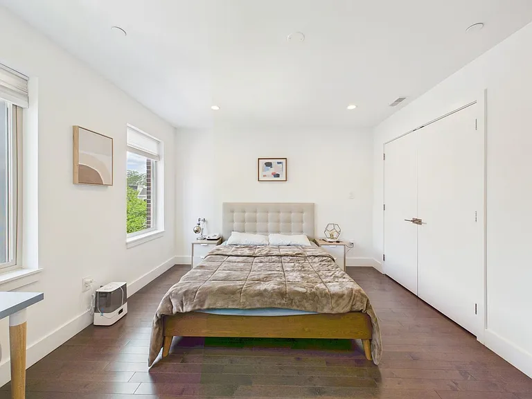 1335 S Garnet St — Photo 50
