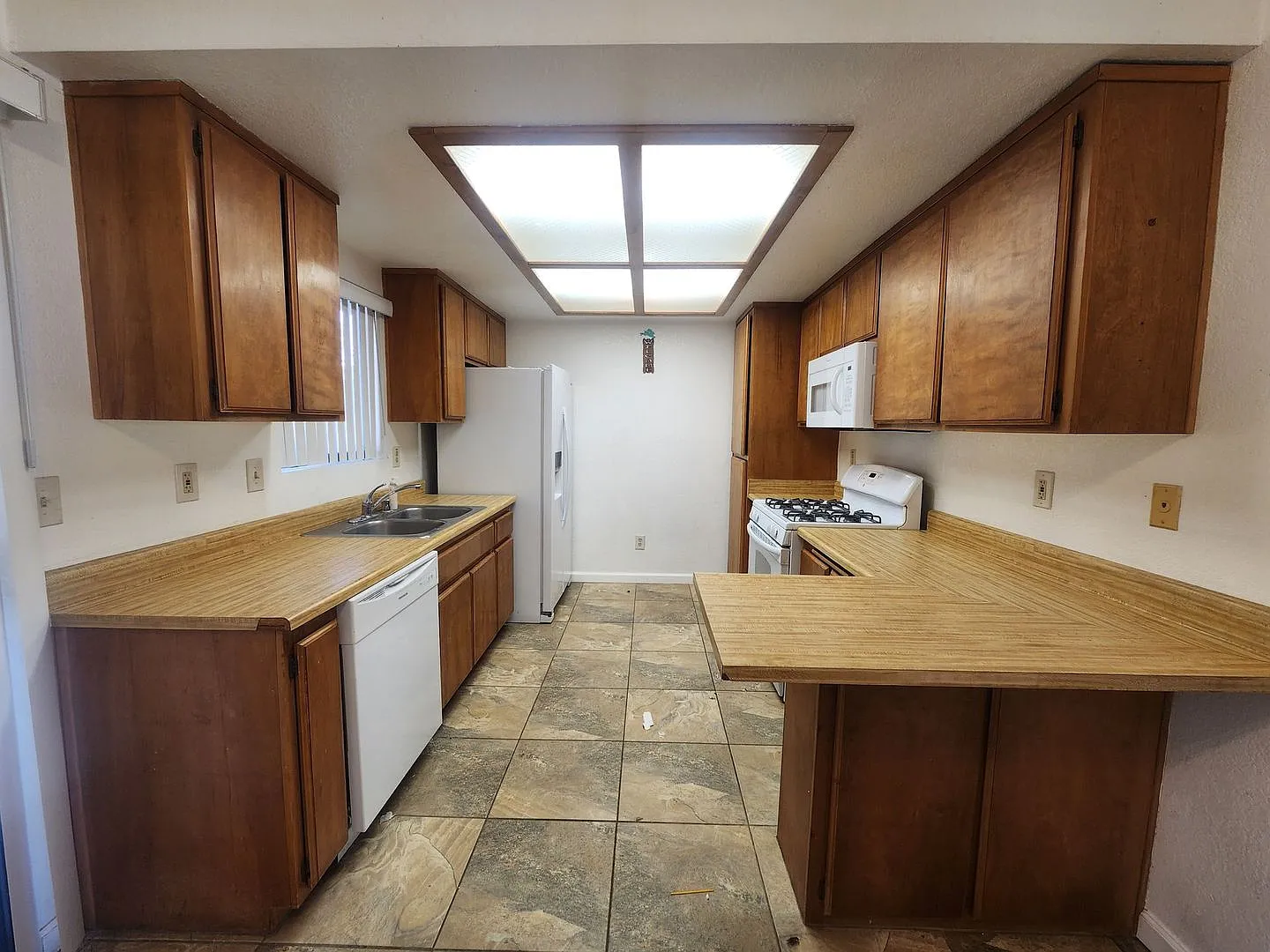 Welcome to your 2 bedroom 2 bath Home! — Photo 4
