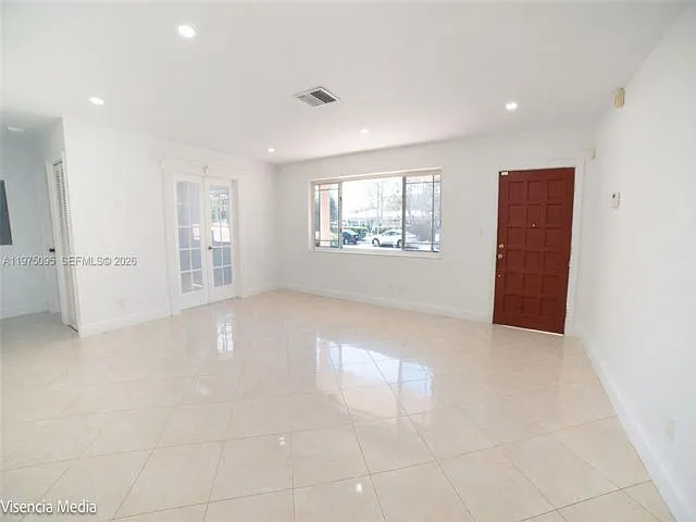 783 W 78th St — Photo 16