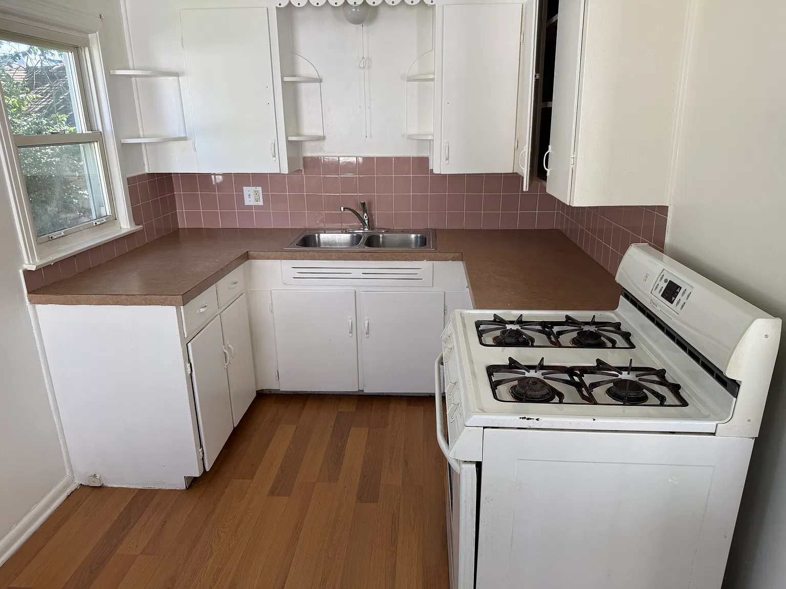 3 bed, 1080 sqft, $1,175 — Photo 3