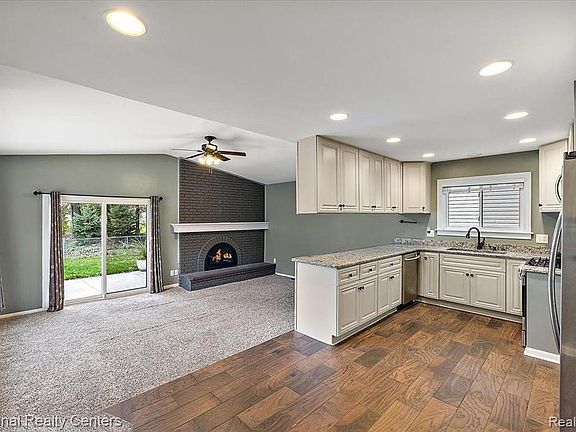 3rd image of 3360 Wolverine Dr