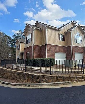 3rd image of 3500 Sweetwater Rd Unit 225